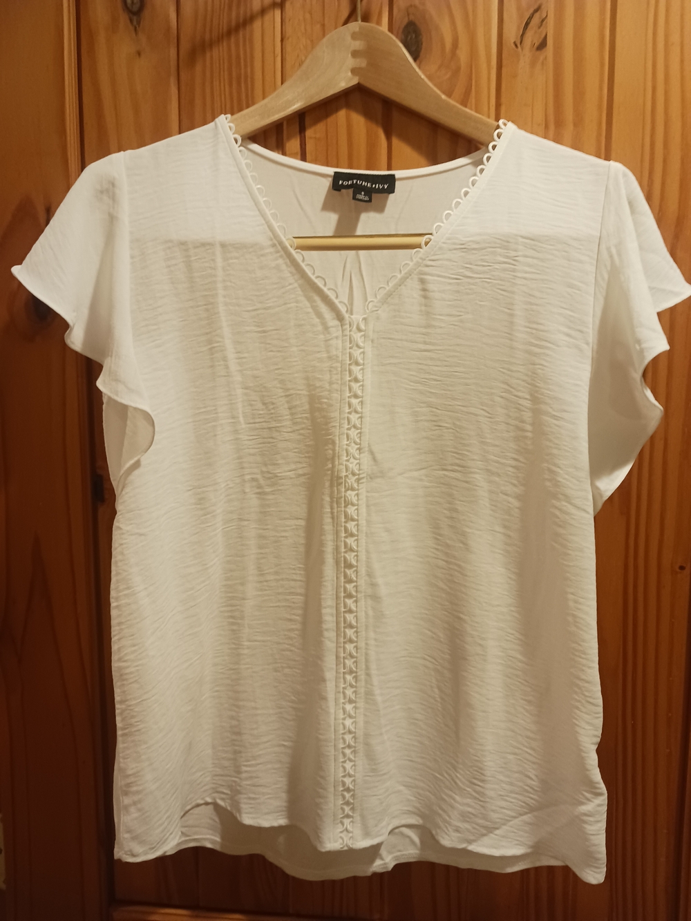 Fortune + Ivy - White V-Neck Flutter Sleeve Blouse